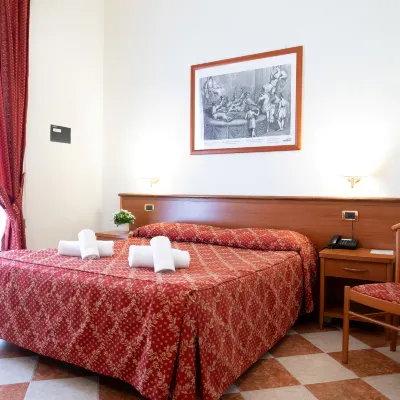 Hotel Romantica Hotels near Regia