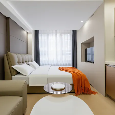Qinghe B& B ( Beijing Sanlitun Taikooli Store )