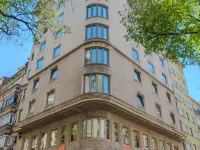 Midtown Hotel Hotels near Talimhane