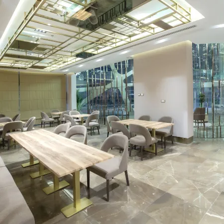 Green Park Hotel