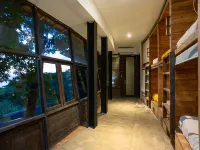 Bong Lux Hostel Lembongan โรงแรมใกล้หาด Tamarind
