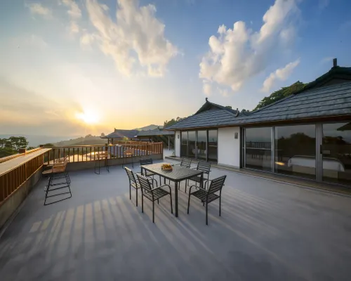 Sea of Clouds at Sun | Leisure and Holiday Courtyard Unggulan Photos