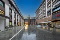 Zhenba Hotel