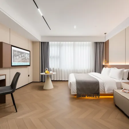 Meiyu Serviced Apartment (Zhongshan Park Subway Station) Отели рядом с достопримечательностью «Рынок электроники SEG»