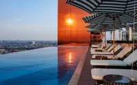 The Trans Luxury Hotel Surabaya - Luxury