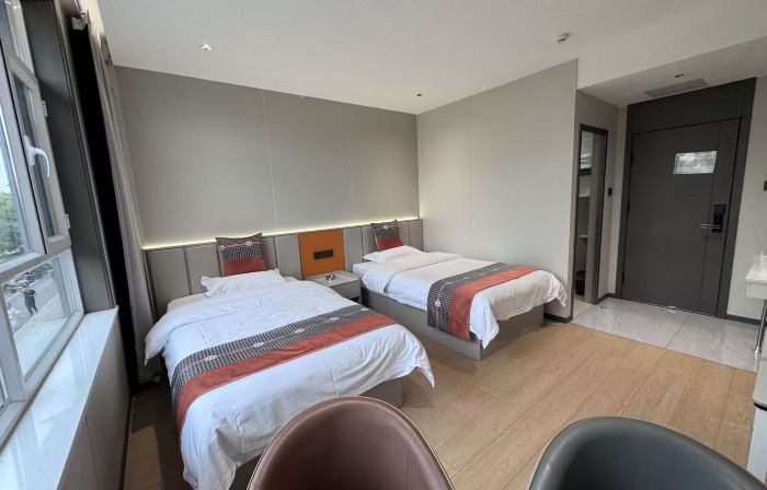 Guazhou Sunshine Home Business Express Hotel