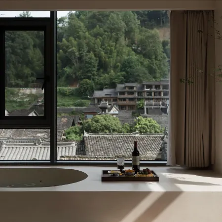 Banshan Tingyu Scenic Boutique Stay (Zhaoxing Dong Village)