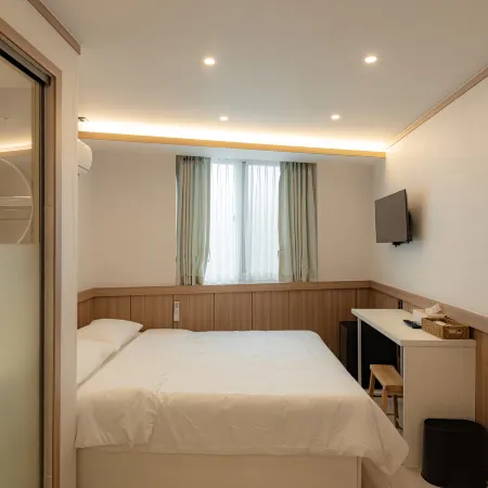 ZIP1972 Hostel Dongdaemun