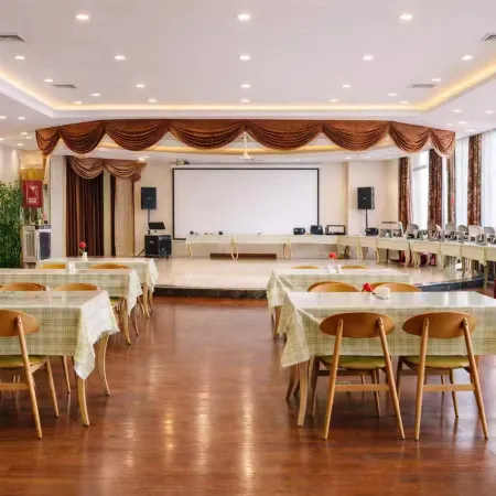 Haode Davis Hotel (Ji'an Station Jinggangshan University)