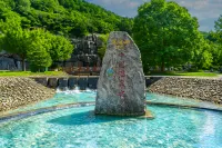 Libai Private Hot Spring Hotel - غرفة مطلة على الجبل