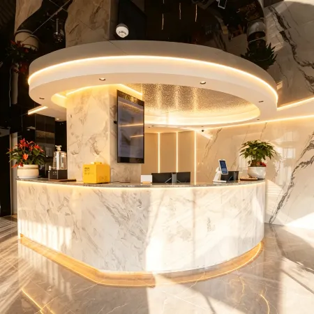 Wozhou Yueju Hotel (Xinchang Wanda Plaza)
