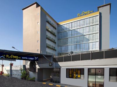 ROOMS INC d'botanica Bandung
