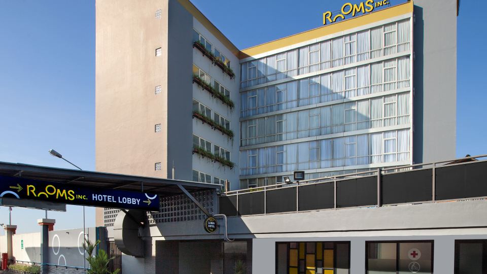 ROOMS INC d'botanica Bandung
