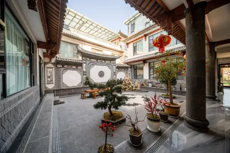 Salt Sand Comfort · Ethnic Style Designer Light Luxury Art Courtyard Parent Child Vacation Art Stay Отели рядом с достопримечательностью «Nanguzong Alley»