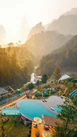 Yangshuo Daze overhanging hot spring light luxury hotel