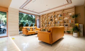 Ronghua Hotel (Wuxi Nanchang Street Nanchan Temple)