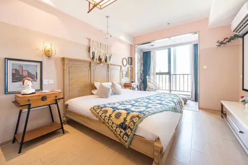Manyue Cinema Apartment (Nanjing South Railway Station) - Condos