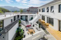 Not late Great Wall Landscape Private Soup Homestay 옌칭 현 스포츠 파크 주변 호텔