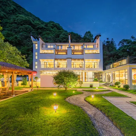 Xilu Homestay (Yuxian Weinan Sichuan-Tibet Line Branch)