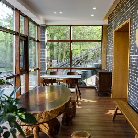 Black River Clear Spring Green Cottage Homestay