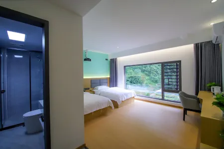 Shennongjia Linqu Muyuzhen Xinnong Manor Отели рядом с достопримечательностью «Muyu Town»