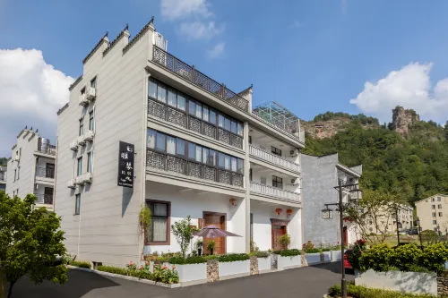 Xinchang Yaqin Homestay - Balkoner
