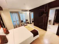 Sky Dome Resotel Hotels near Royal Thai Army