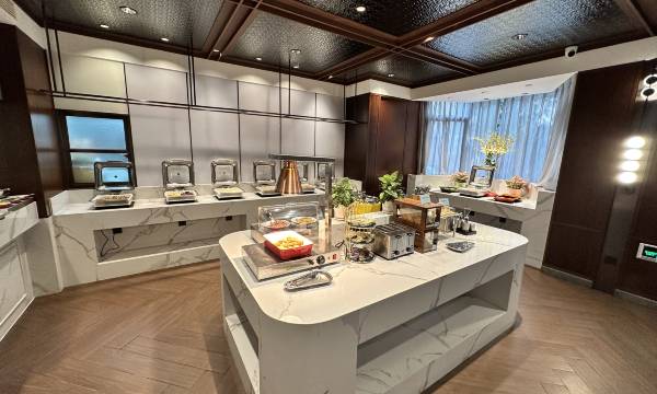 Xiangyang Hotel Shangqin Boutique Hotel Jing'an Temple Subway Station Branch)