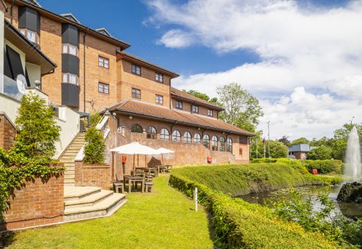 4. 크라운 플라자 ..