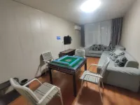 Far East Business Hotel (Zhoukou Wuyi Cultural Square Passenger Transport Center Station) - 2 stelle