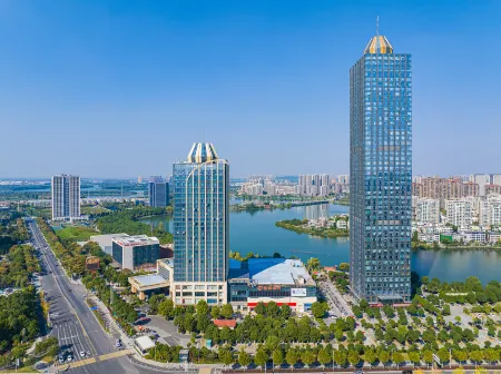 Eurasia Convention International Hotel Отели рядом с достопримечательностью «Jinyin Lake Wetland Park»