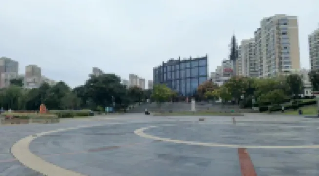 Greenman Lv Yijia Hotel
