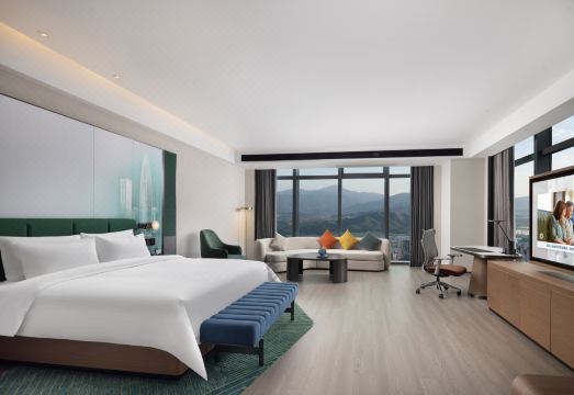 3. 햄튼 바이 힐튼..