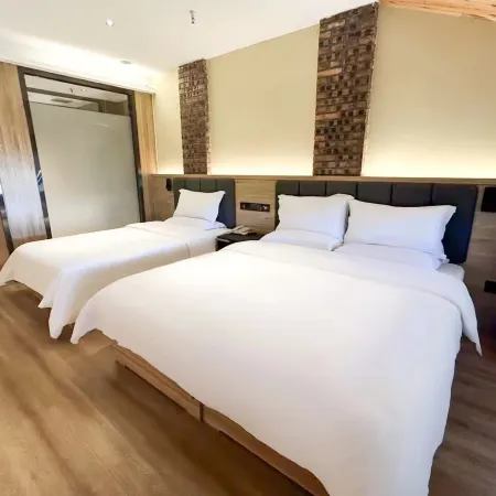 H Xixi Holiday Hotel