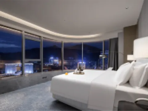 Jishou Xiangquan Sunshine Hotel Hotel di Jishou