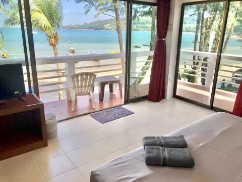 ห้องดีลักซ์พร้อมวิวทะเล 1 เตียงคู่