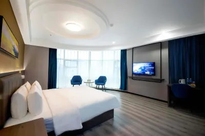 7 Days Hotel (Chongqing Xiushan Railway Station) Hotels near Xiushan Festive Lantern Square