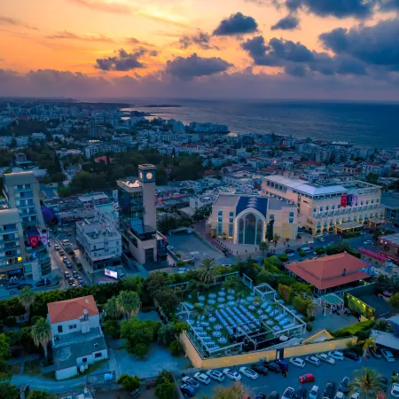The Arkin Colony Hotel