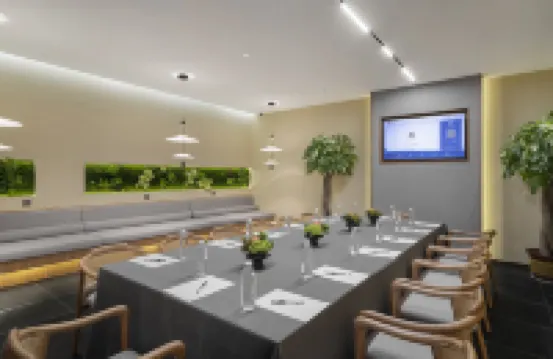 QIANNA HOTEL GLORIOUS(Wuyang No.2 High School)