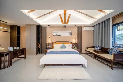Yunyun Yashe Hotel (Bodhi Mountain Park Branch, Wutongqiao District, Leshan) Отели рядом с достопримечательностью «Leshan Radio and Television University Wutongqiao Chuanyanhua TV University Branch»