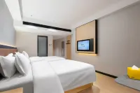 Me Young Me House Hotel (Changde Qiaonan) Hotels near Hunan Institute of Applied Technology (West Campus)