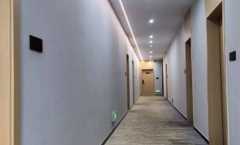 Howard Johnson Hotel