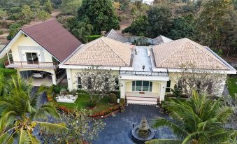 IvyRich Pool Villa Chiang Mai