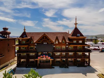 Lgor Manor Hotels near Labudalin Station