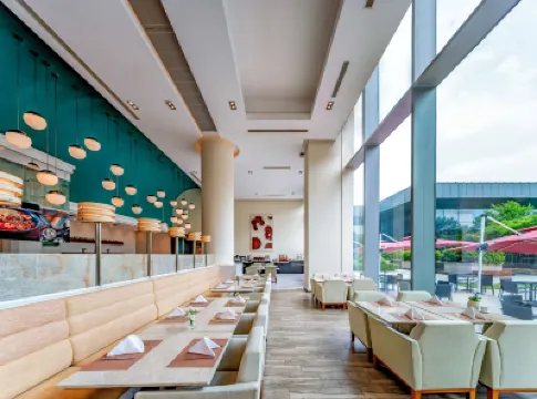 Holiday Inn Shanghai Pudong Kangqiao by IHG Hotels in Shanghai
