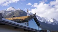 CHILL LIVE TEA SPACE Hotels in Yulong