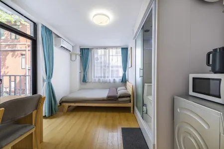 Dada Apartment (Zhongshan Hospital Jiashan Road Subway Station) Отели рядом с достопримечательностью «Shanghai Arts and Crafts Museum»