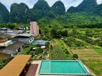 Governor's Mansion Courtyard•Centennial Old House• Vacation Homestay - 인피니티 풀