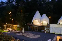 Sun Valley Shiwujian Murren Glamping Hotel in zona Minzhong Pavilion