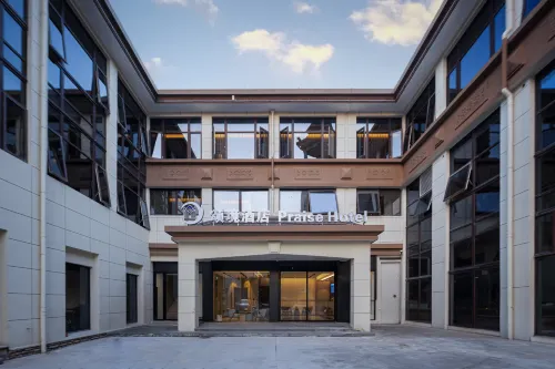 Praise hotel